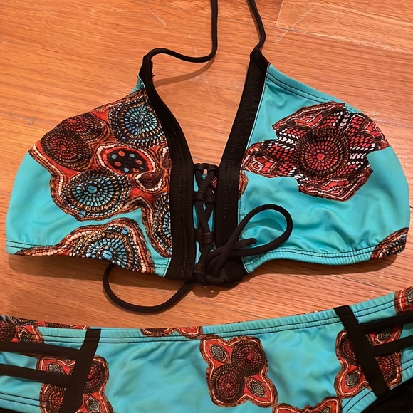 AguaClara 2 piece bikini size 16 - Picture 2 of 8